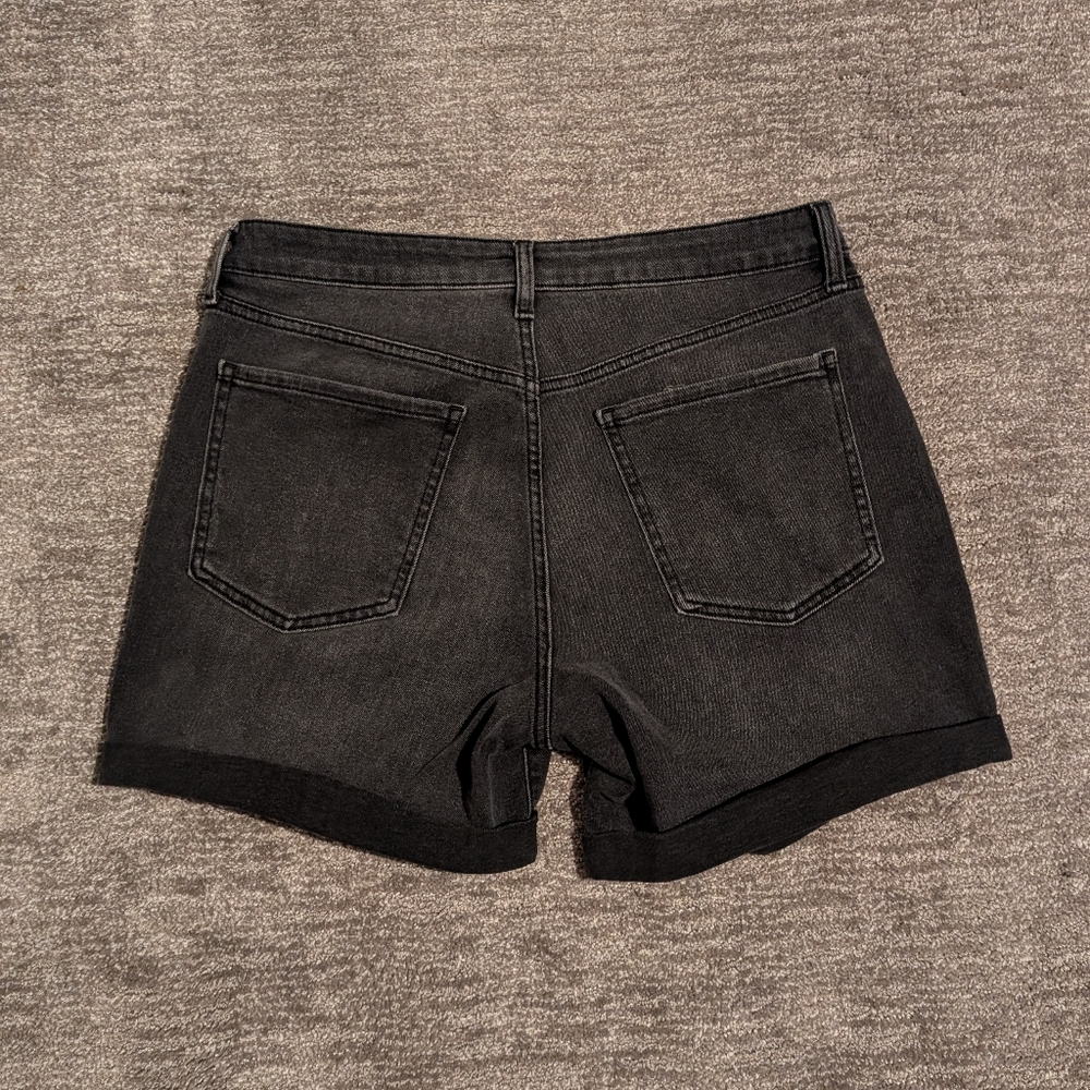Old Navy Women's Black Cuffed Jean Shorts - 12 - Picture 3 of 8